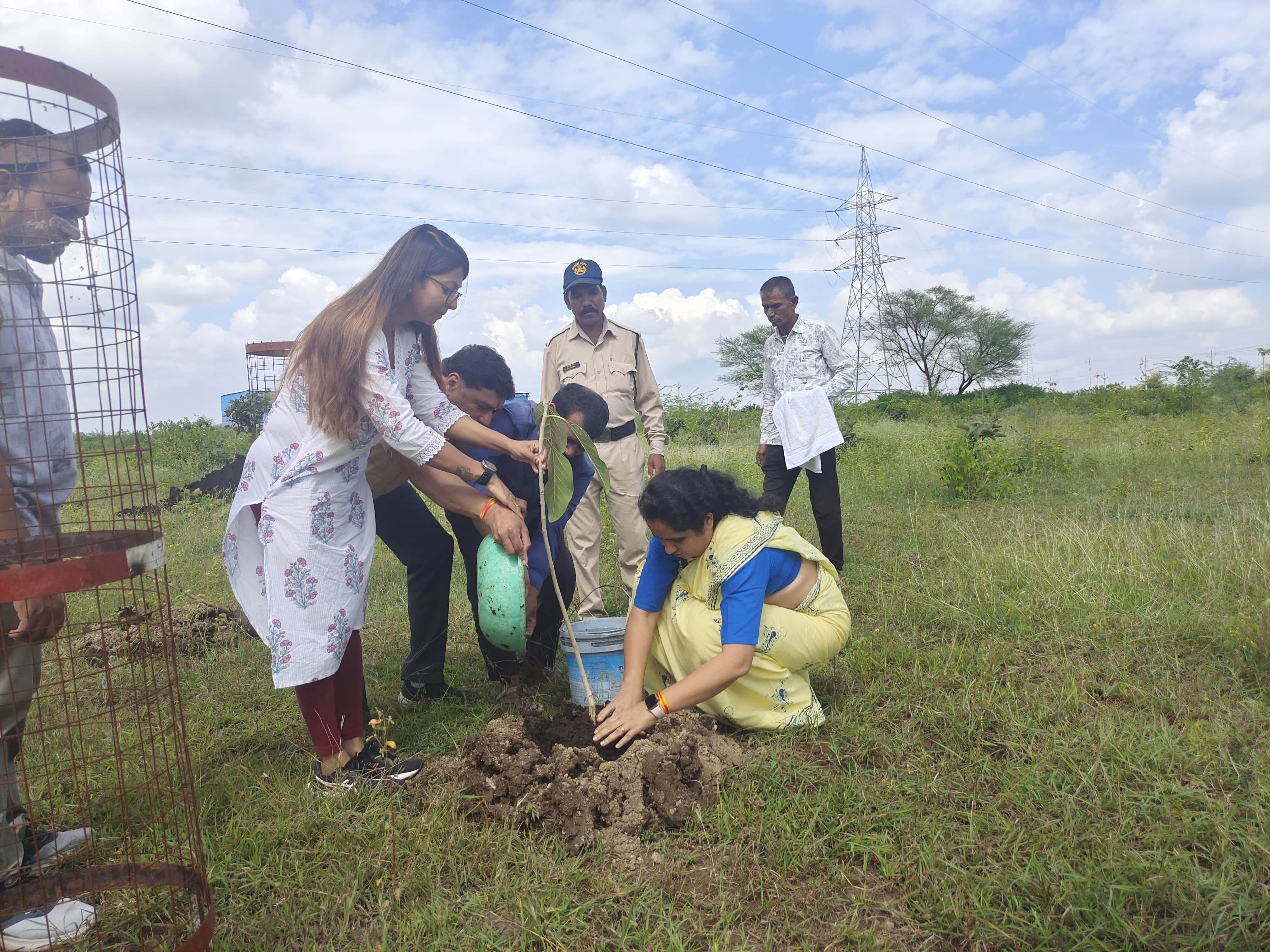 जिला कलेक्टर की उपस्थिति में  जवाहर नवोदय विद्यालय लदूना की विद्यालय प्रबंधन एवं सलाहकार समिति की बैठक आयोजित हुई