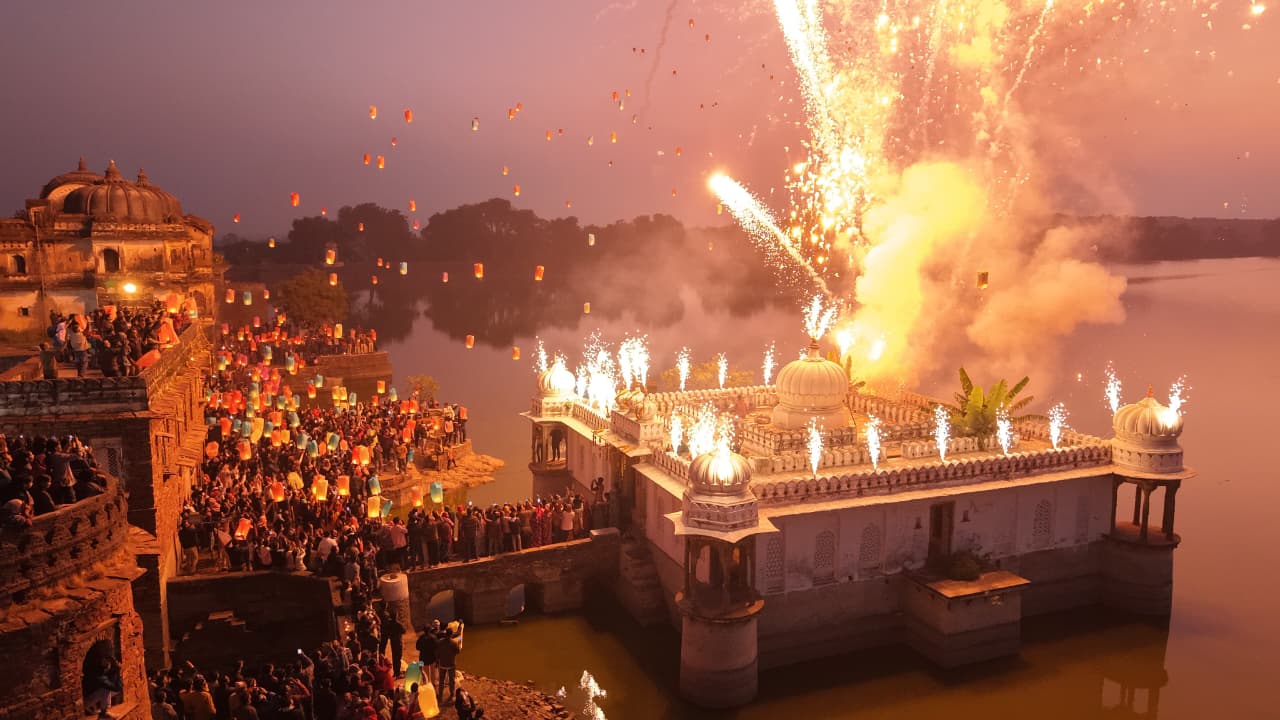 लदूना तालाब स्थित सेवाकुंज परिसर से सीतामऊ साहित्य महोत्सव के द्वितीय संस्करण का हुआ भव्य आगाज़